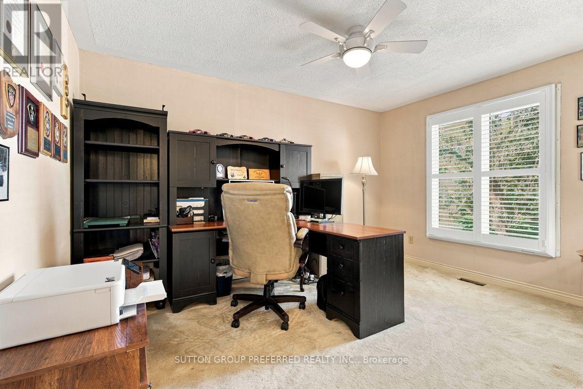 31 - 55 Fiddlers Green Road Property Photo 25