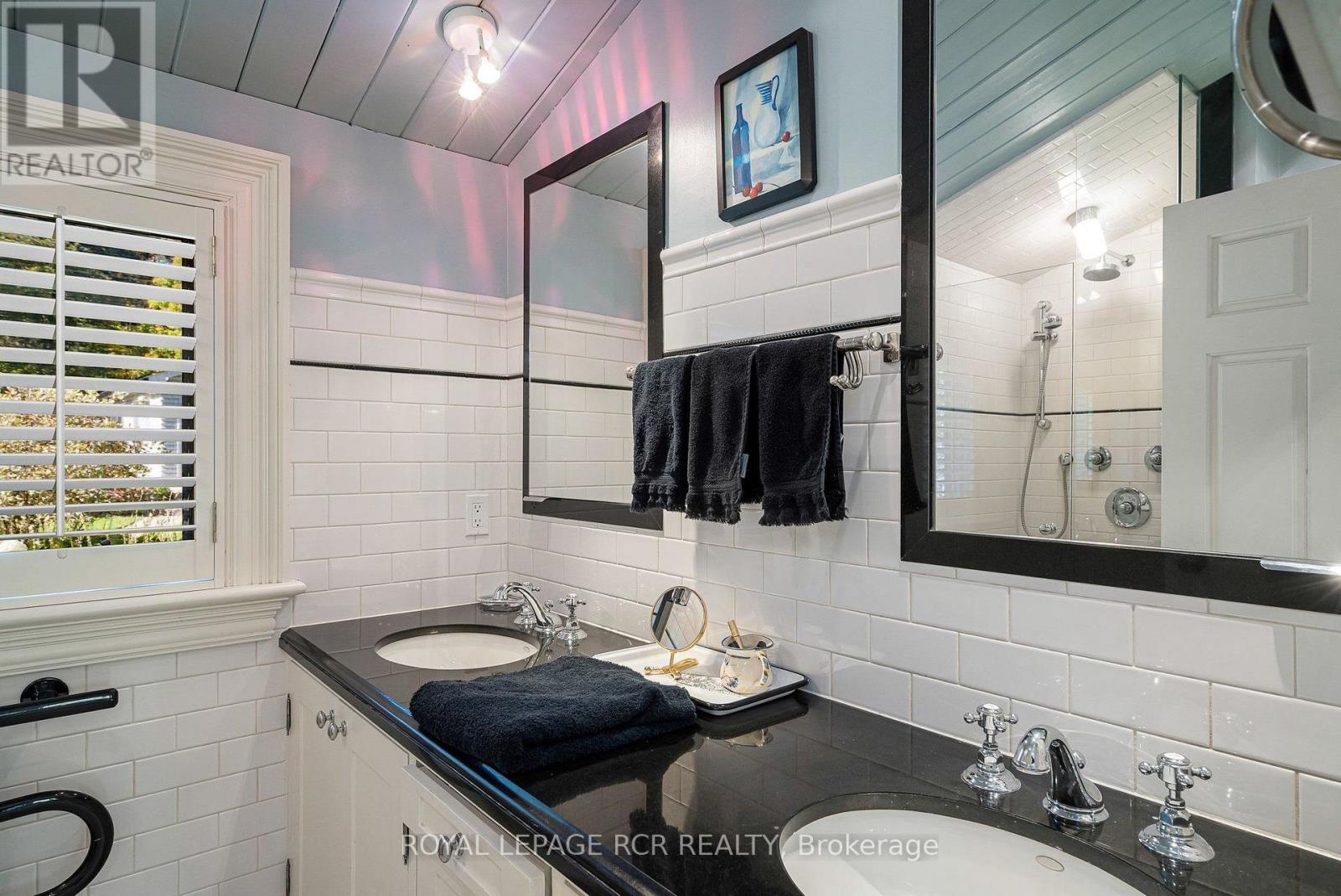 718157 1st Line E Property Photo 28