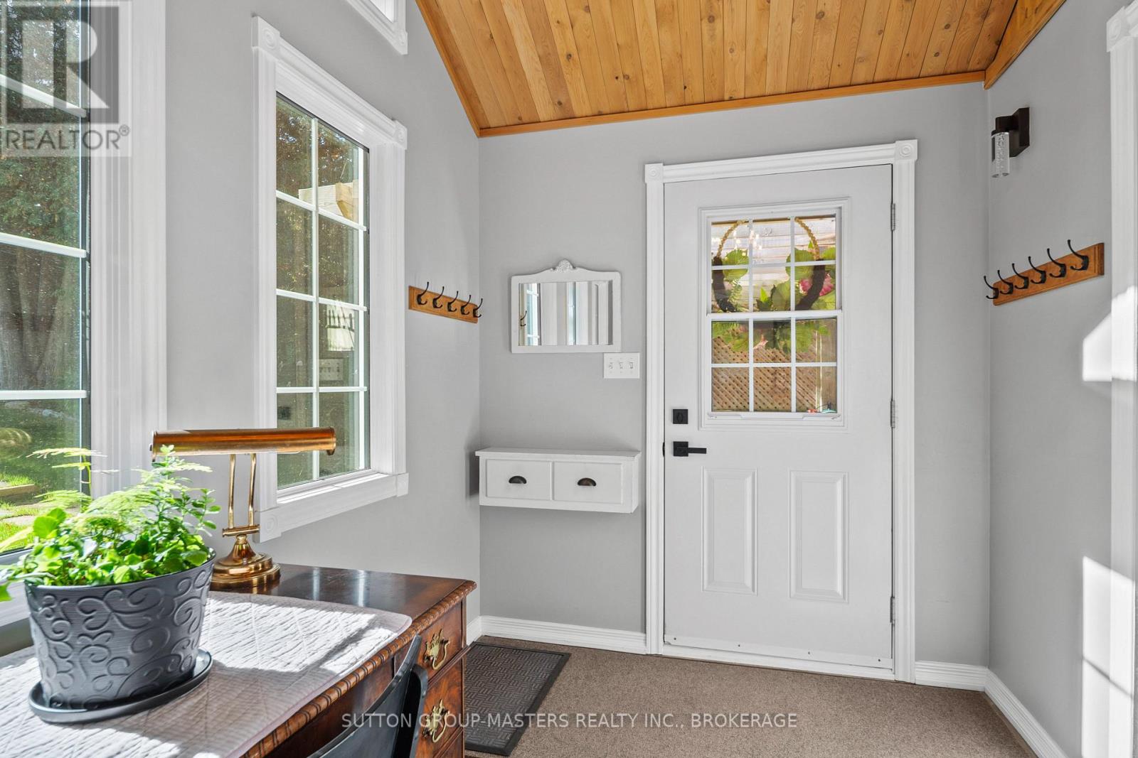 20 Burdock Lane Property Photo 4