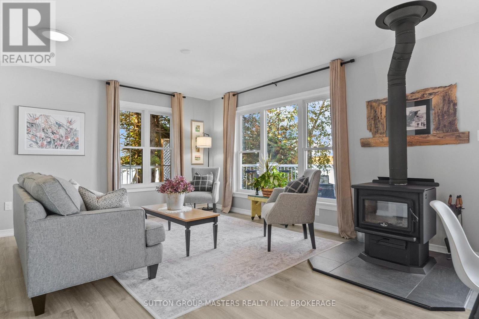 20 Burdock Lane Property Photo 14