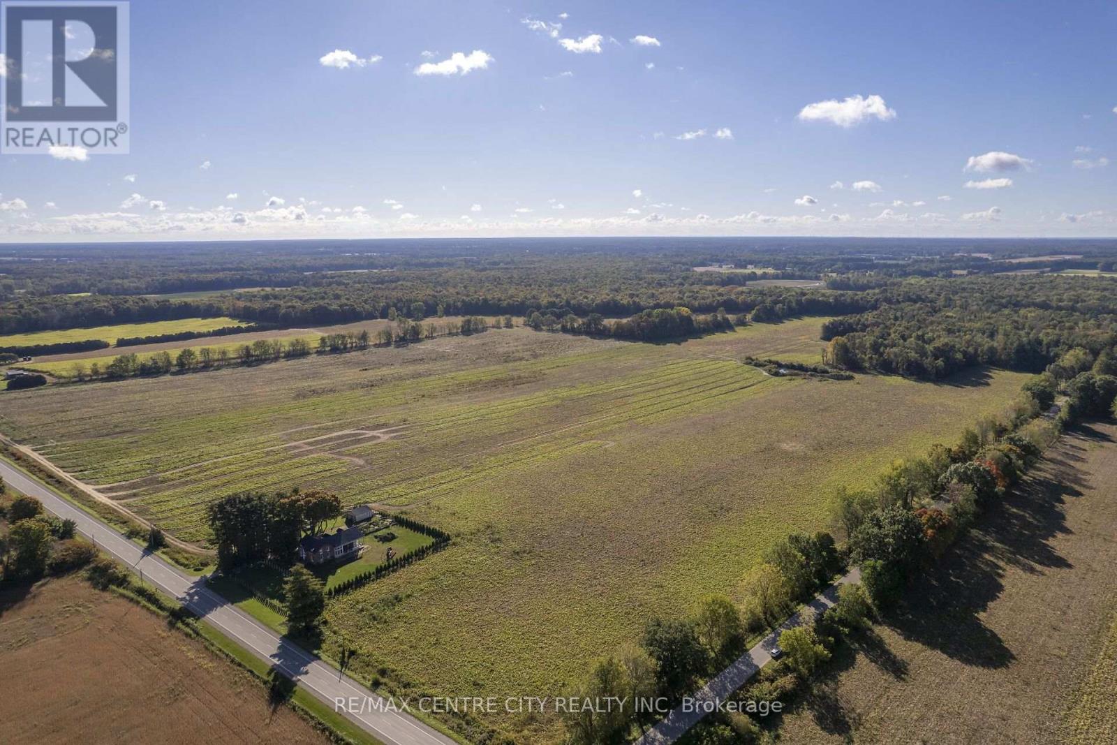 8916 Coyle Road Property Photo 4