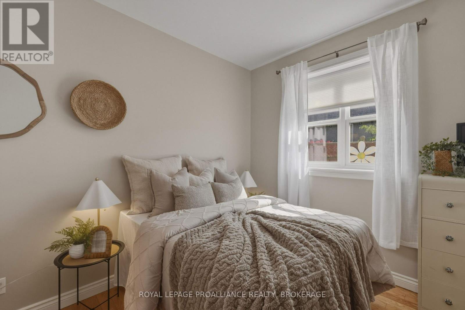 27 Victoria Avenue Property Photo 9