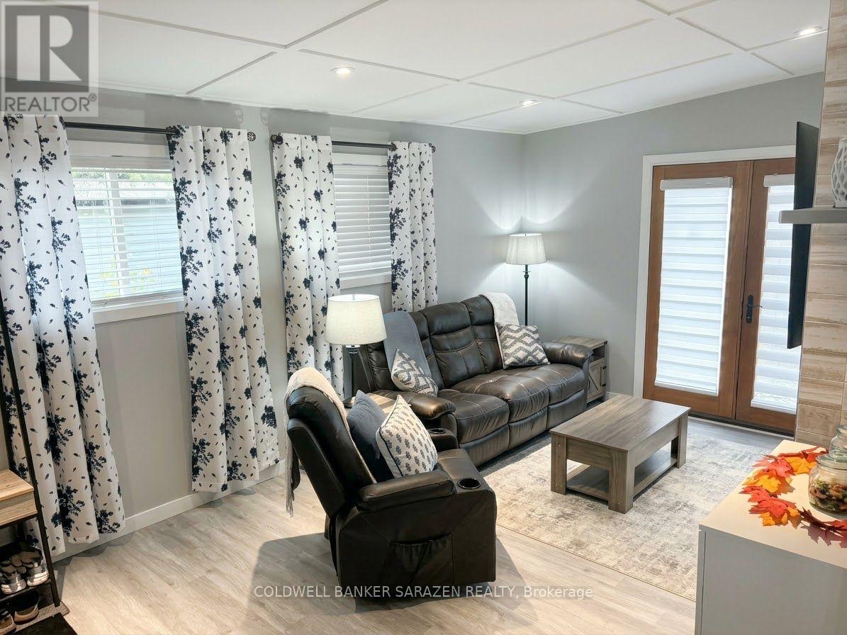74 Richards Lane Property Photo 4