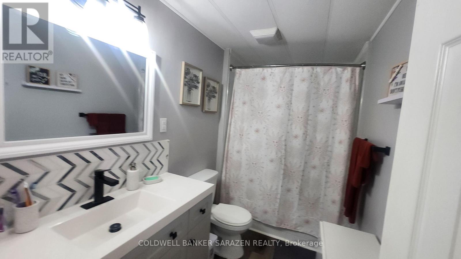 74 Richards Lane Property Photo 19