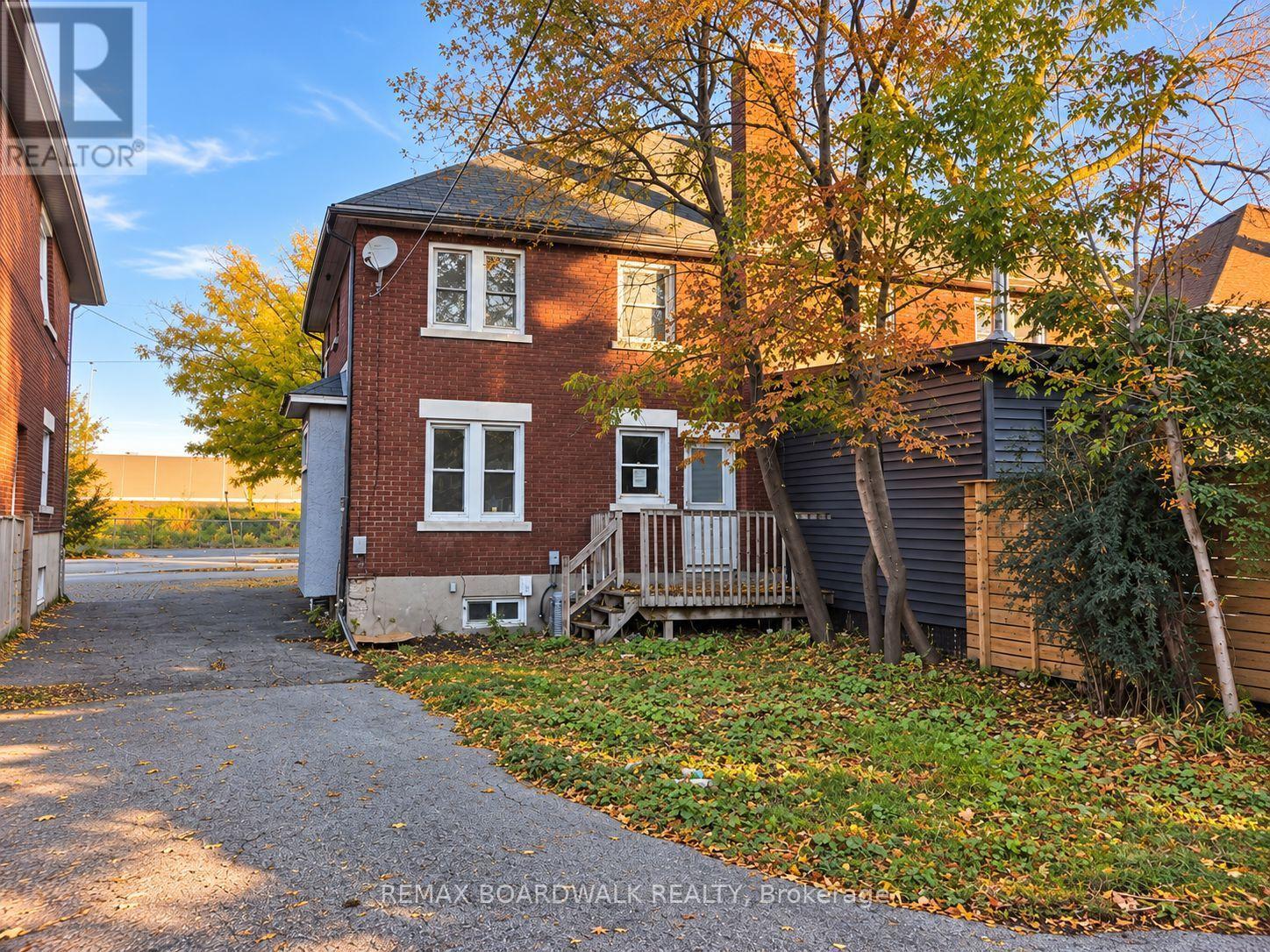 50 Imperial Avenue Property Photo 2