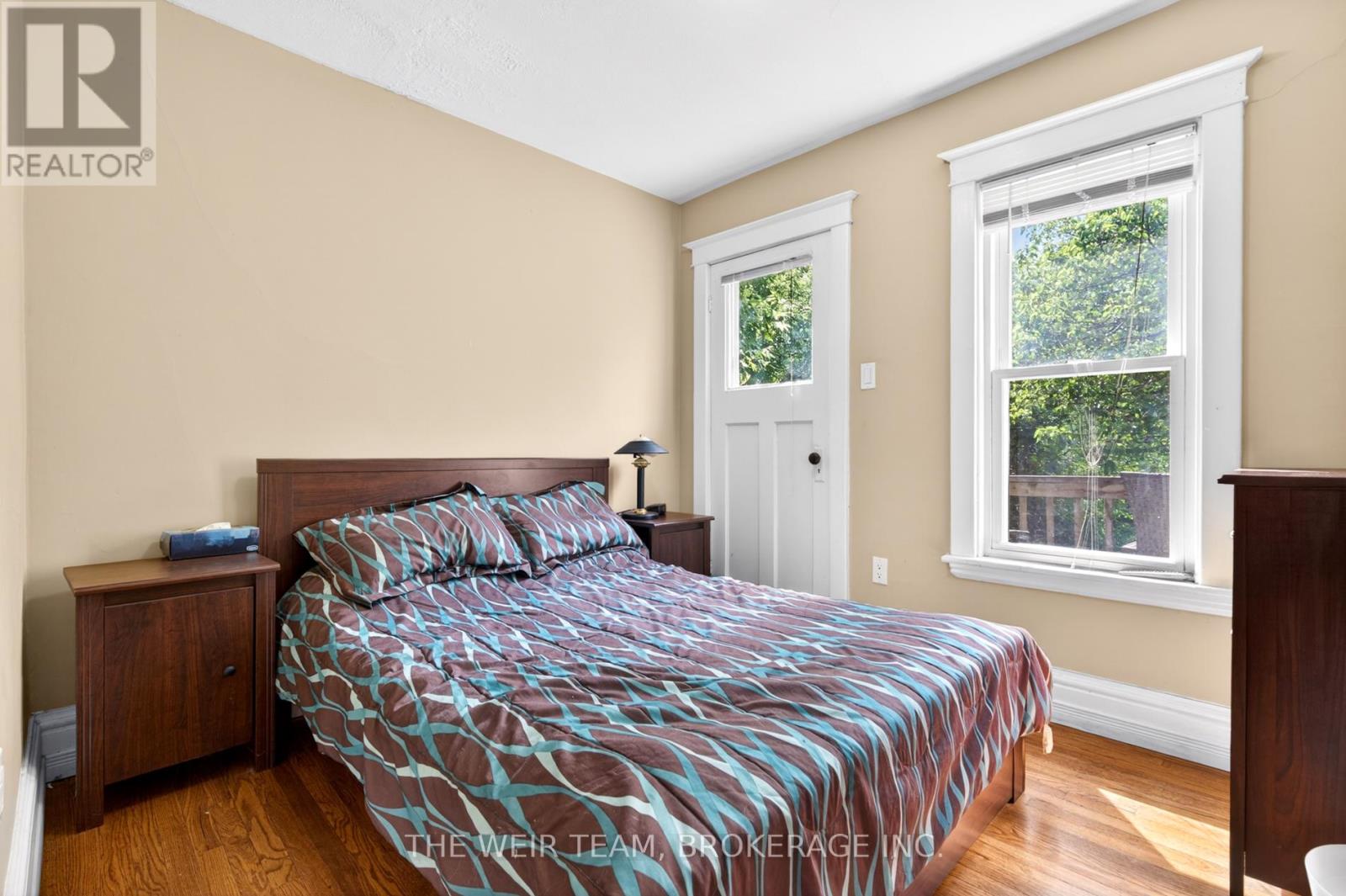 226 Ottawa Street S Property Photo 25