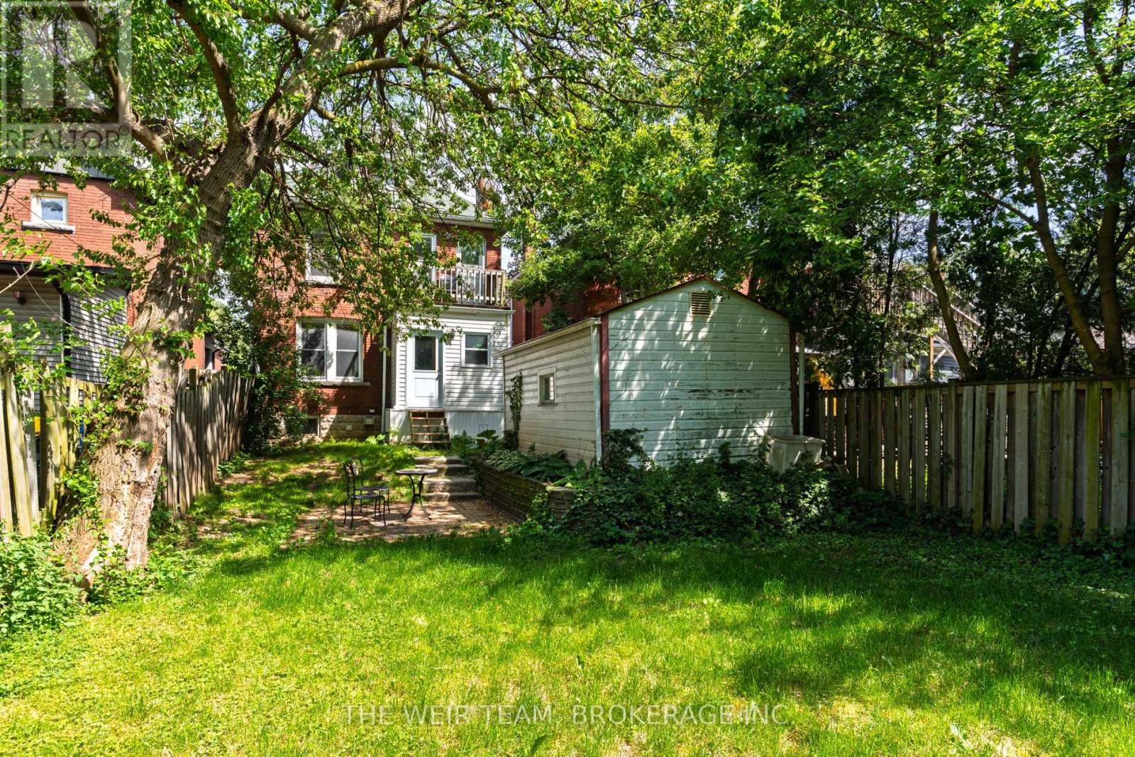 226 Ottawa Street S Property Photo 35