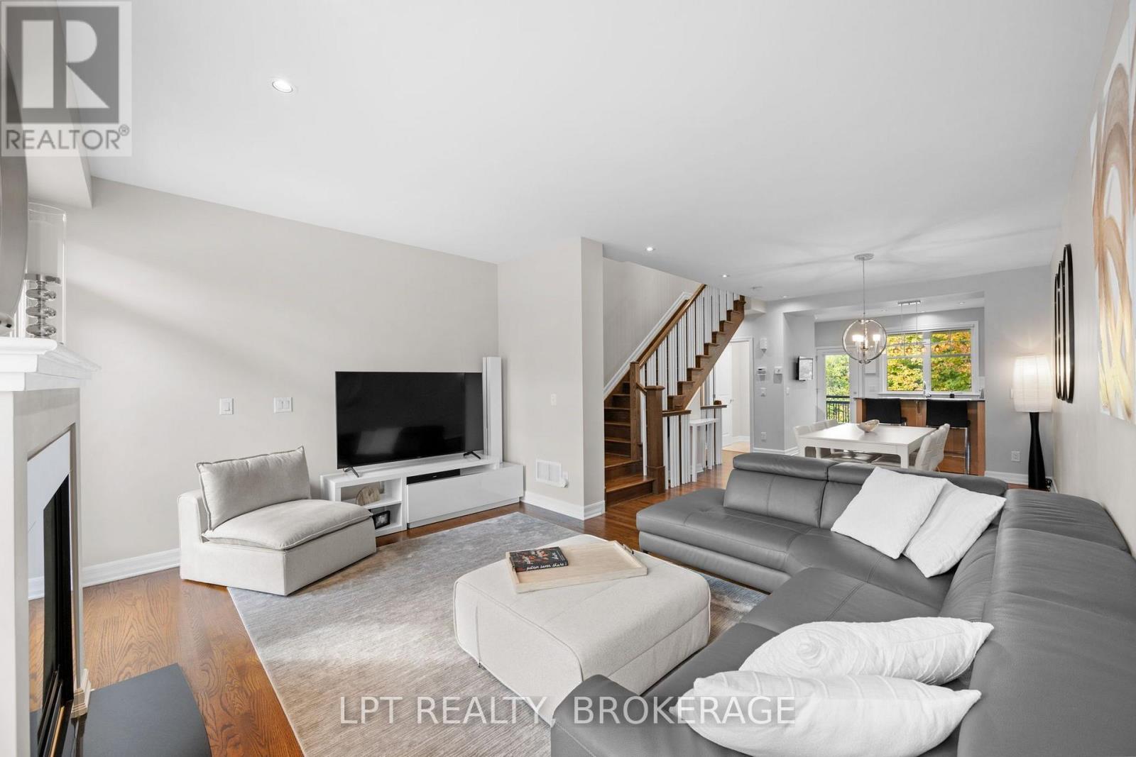 202 Dalkeith Private Property Photo 9