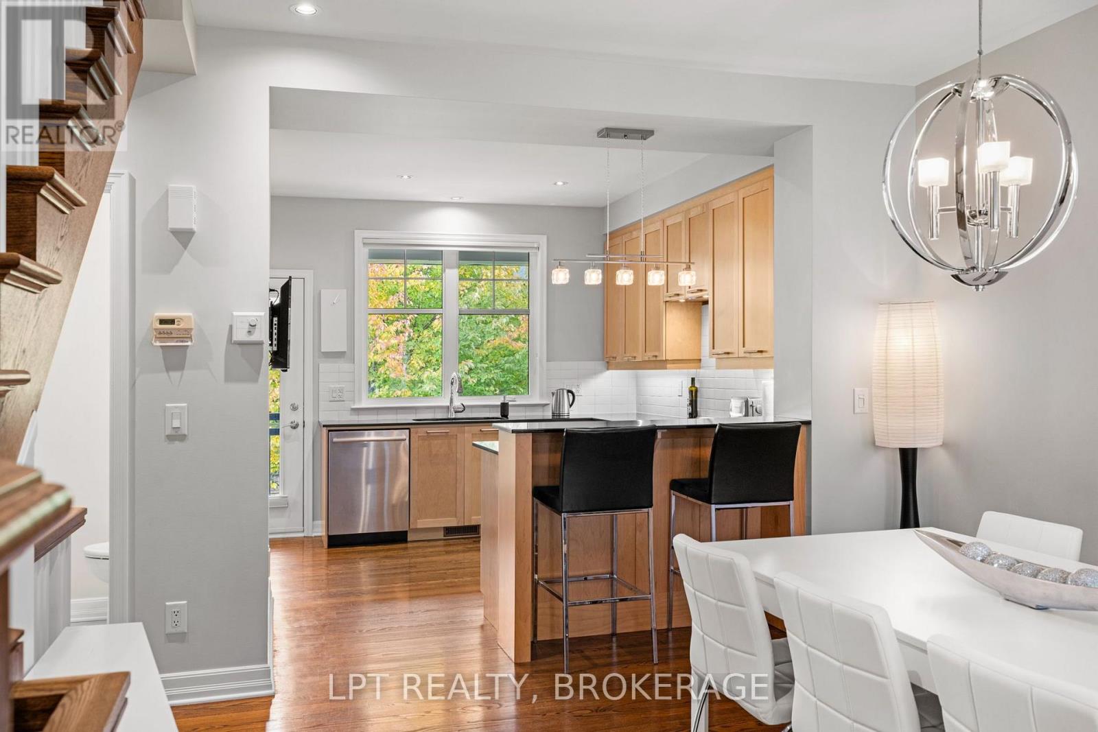 202 Dalkeith Private Property Photo 20
