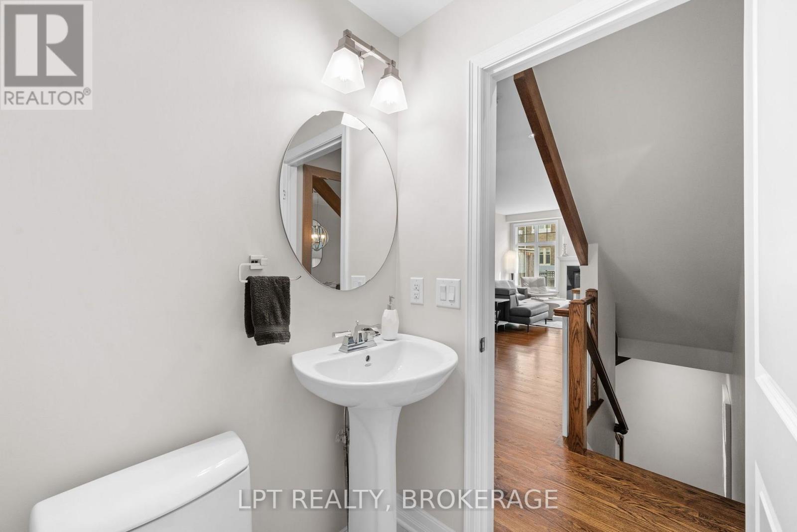 202 Dalkeith Private Property Photo 24