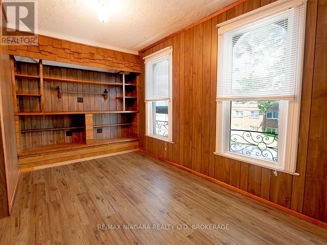 632 King Street Property Photo 11