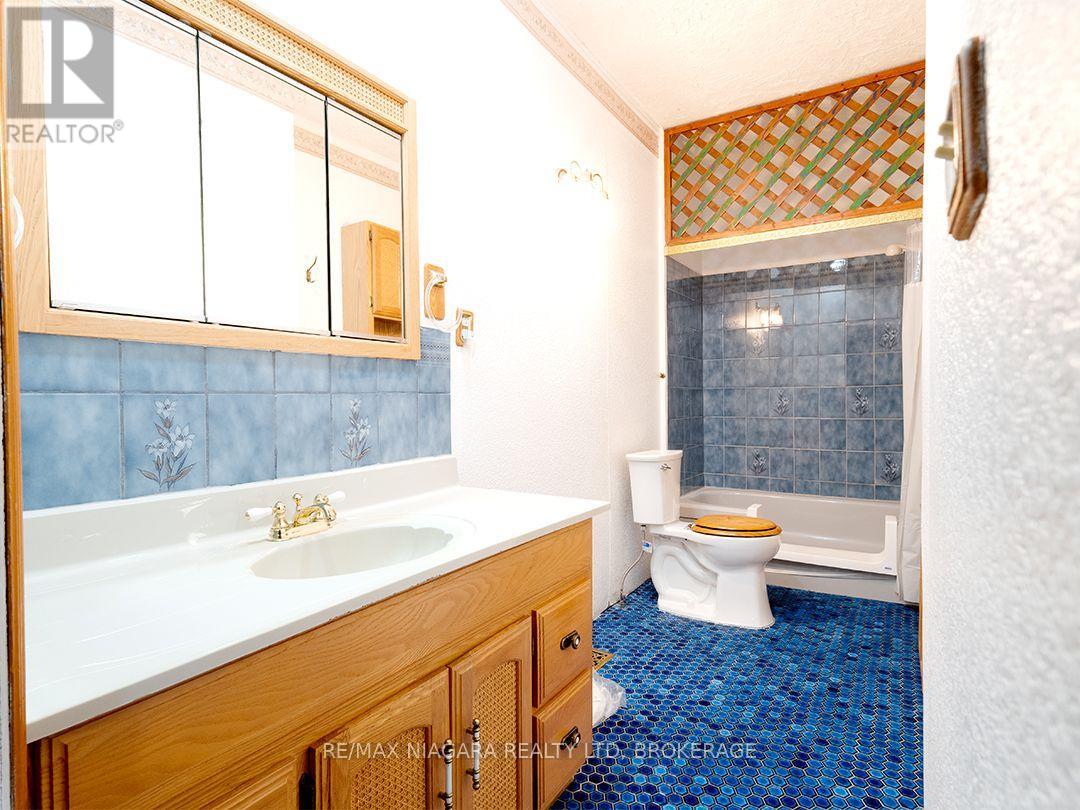 632 King Street Property Photo 14
