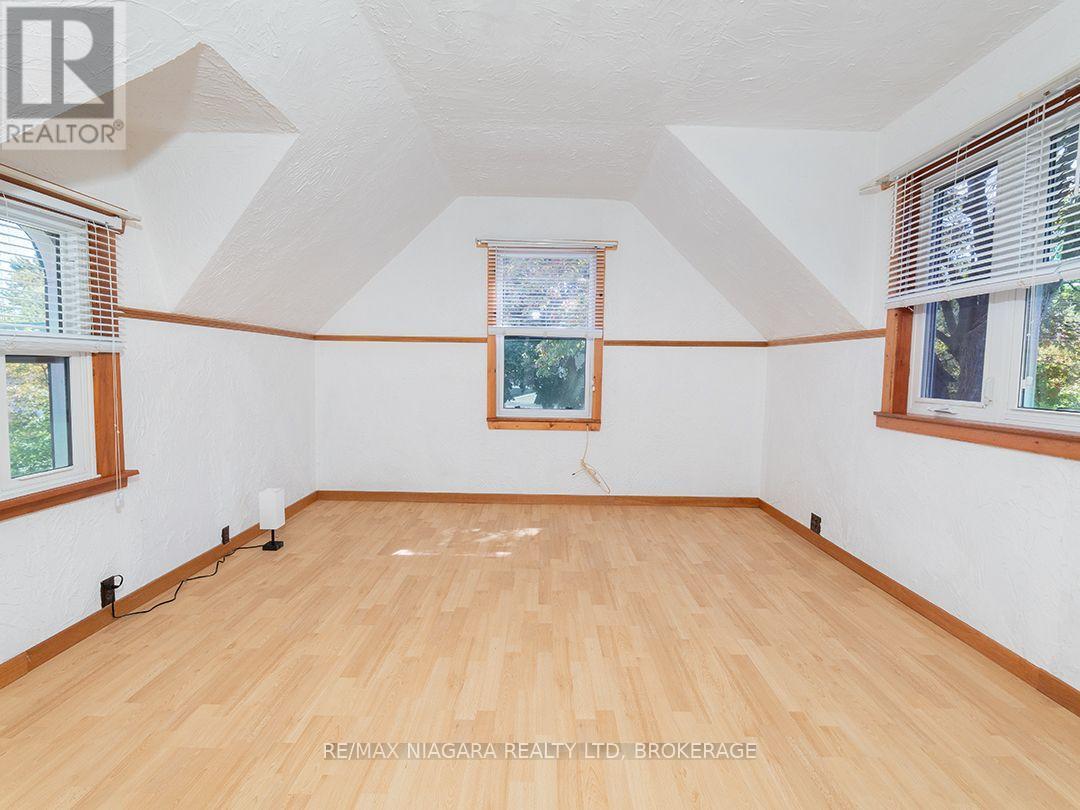 632 King Street Property Photo 17
