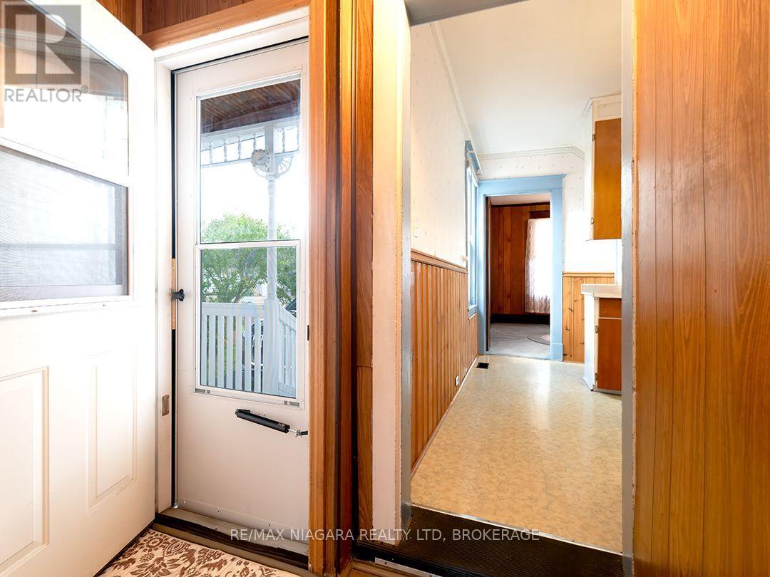 632 King Street Property Photo 21