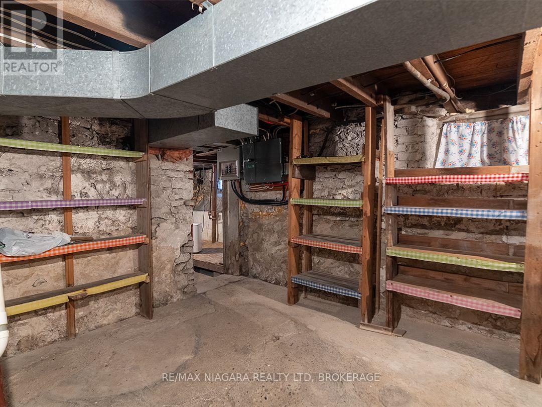 632 King Street Property Photo 30