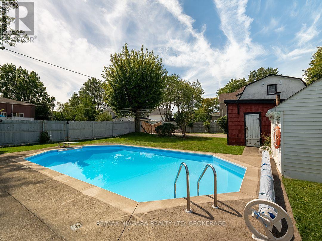 632 King Street Property Photo 35