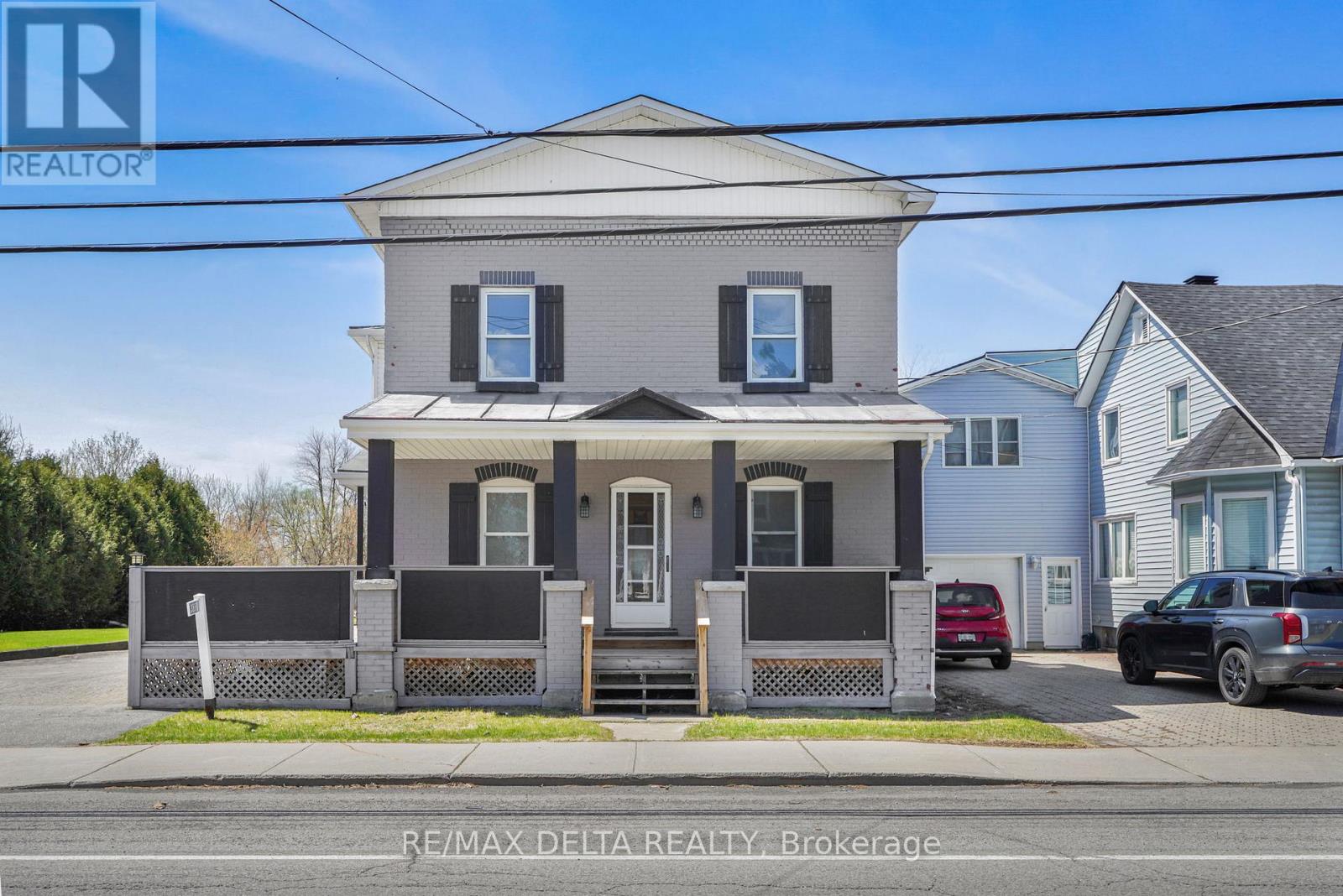 3668 Champlain Street Property Photo 2