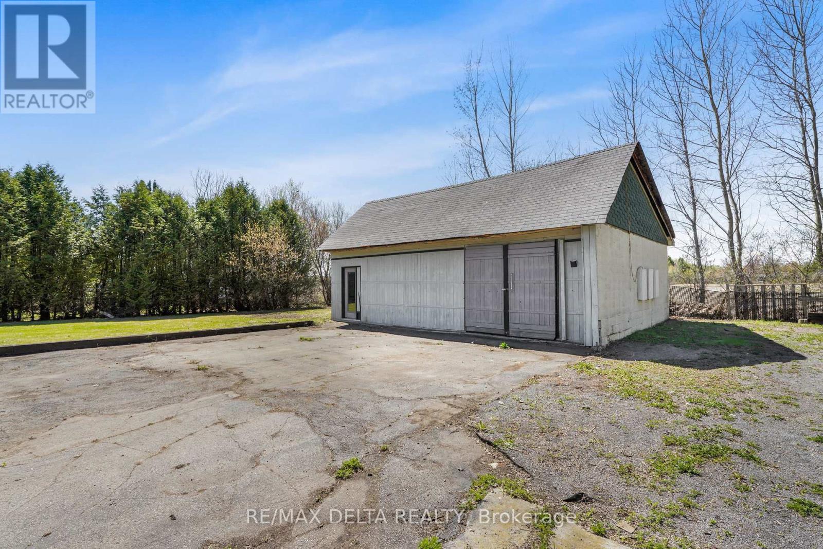 3668 Champlain Street Property Photo 7