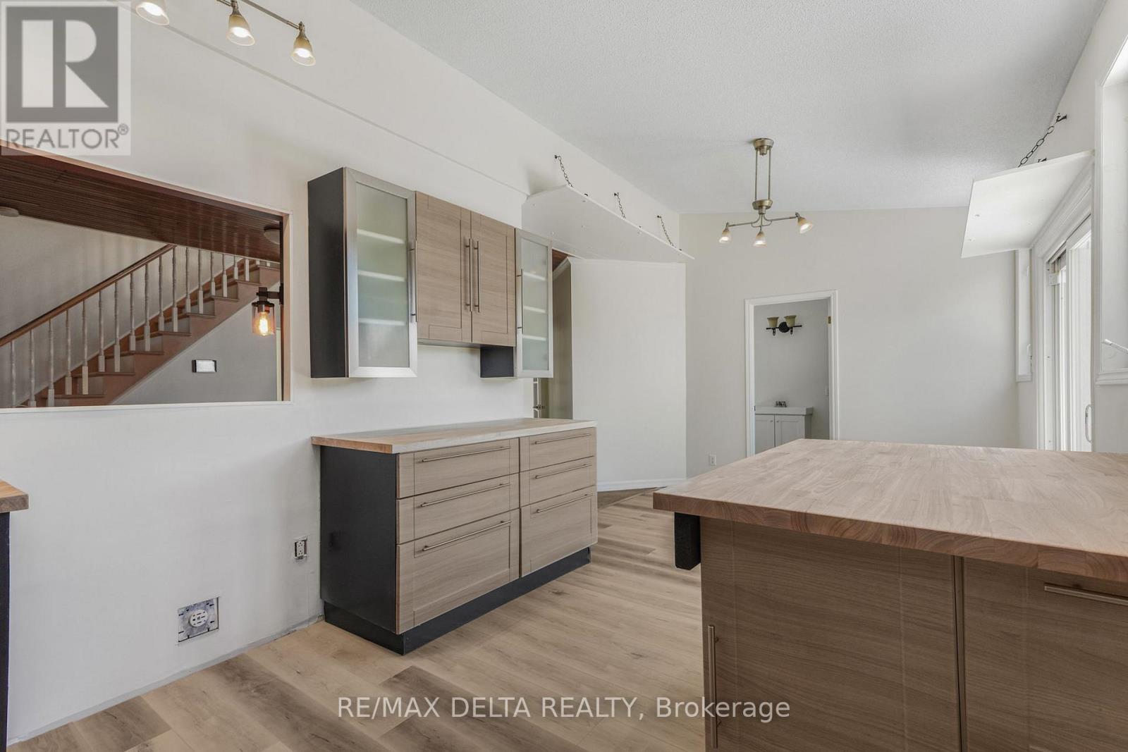 3668 Champlain Street Property Photo 11