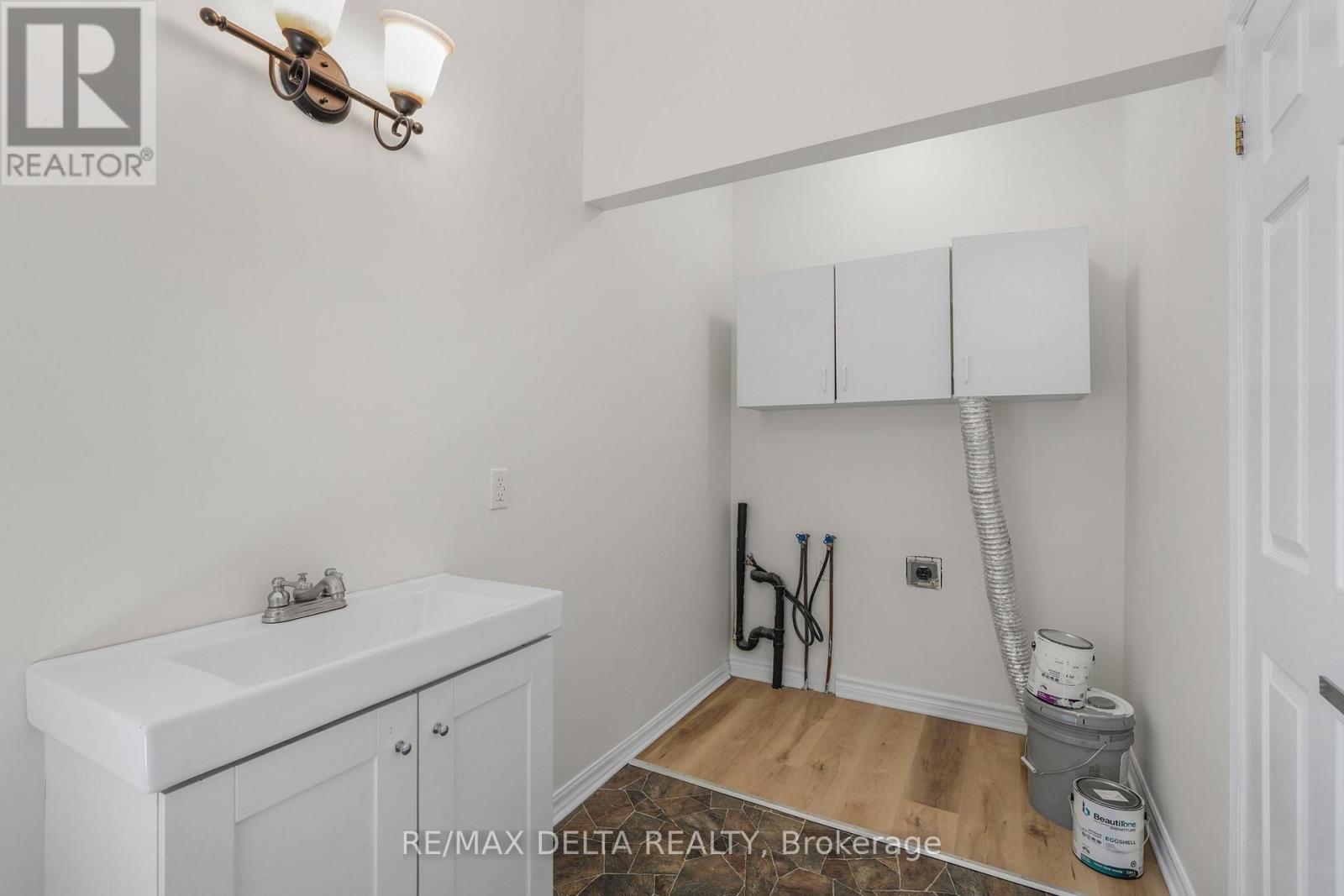 3668 Champlain Street Property Photo 12