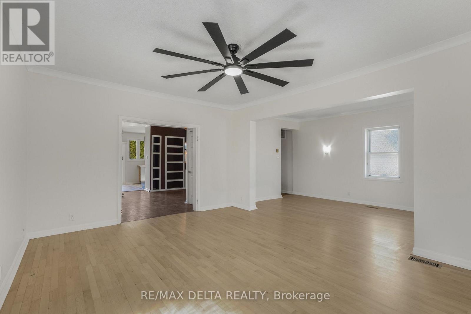 3668 Champlain Street Property Photo 18