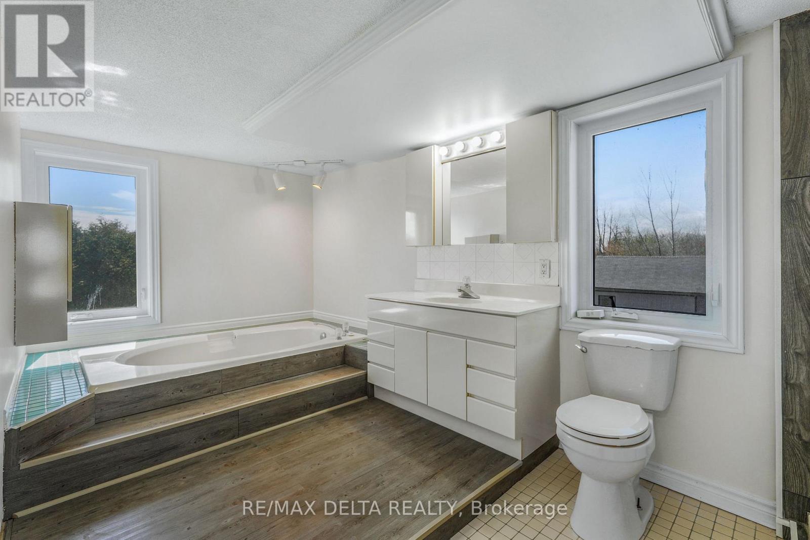 3668 Champlain Street Property Photo 26