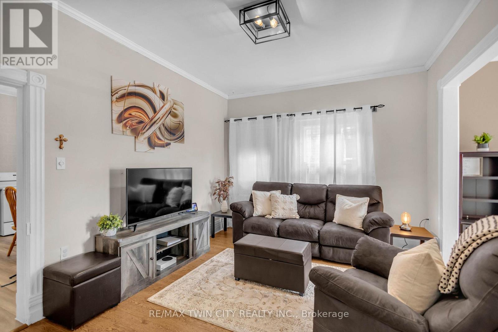 25 Usher Street Property Photo 6