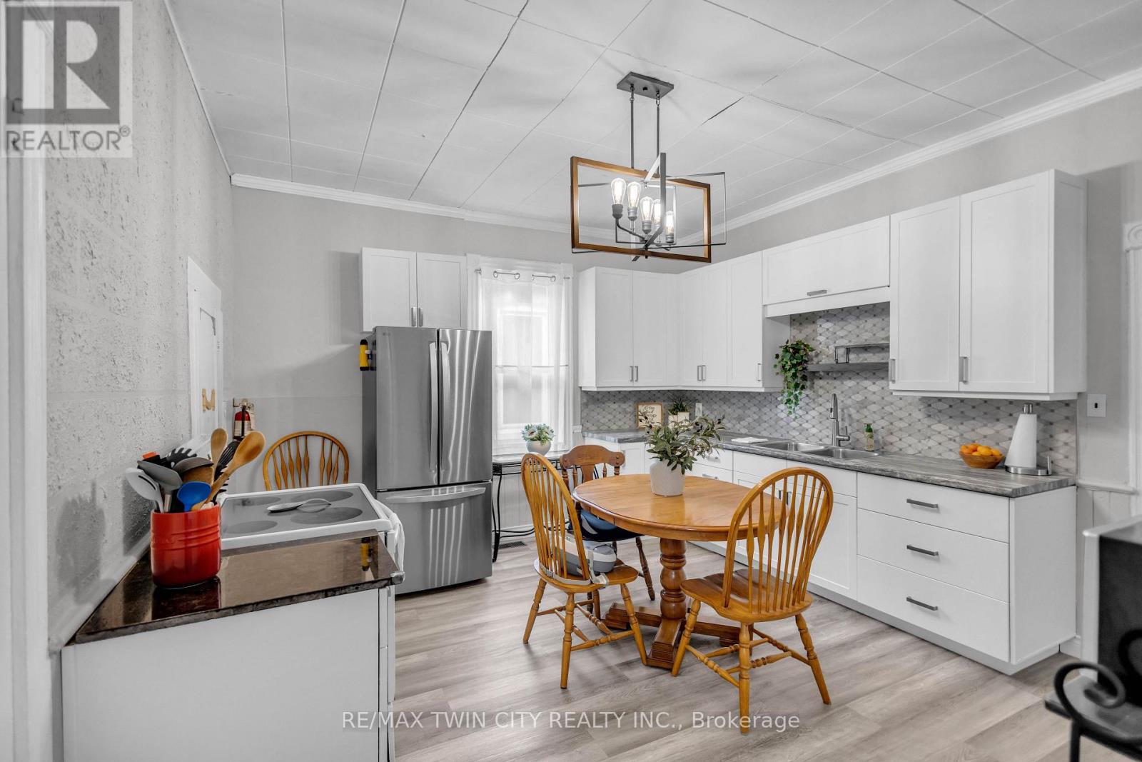 25 Usher Street Property Photo 8