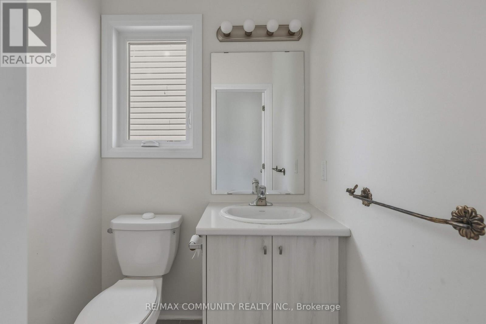 110 Oakmont Drive Property Photo 4