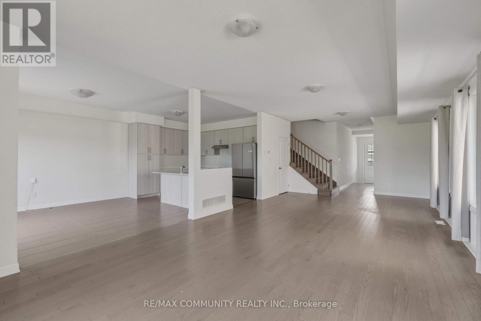 110 Oakmont Drive Property Photo 8
