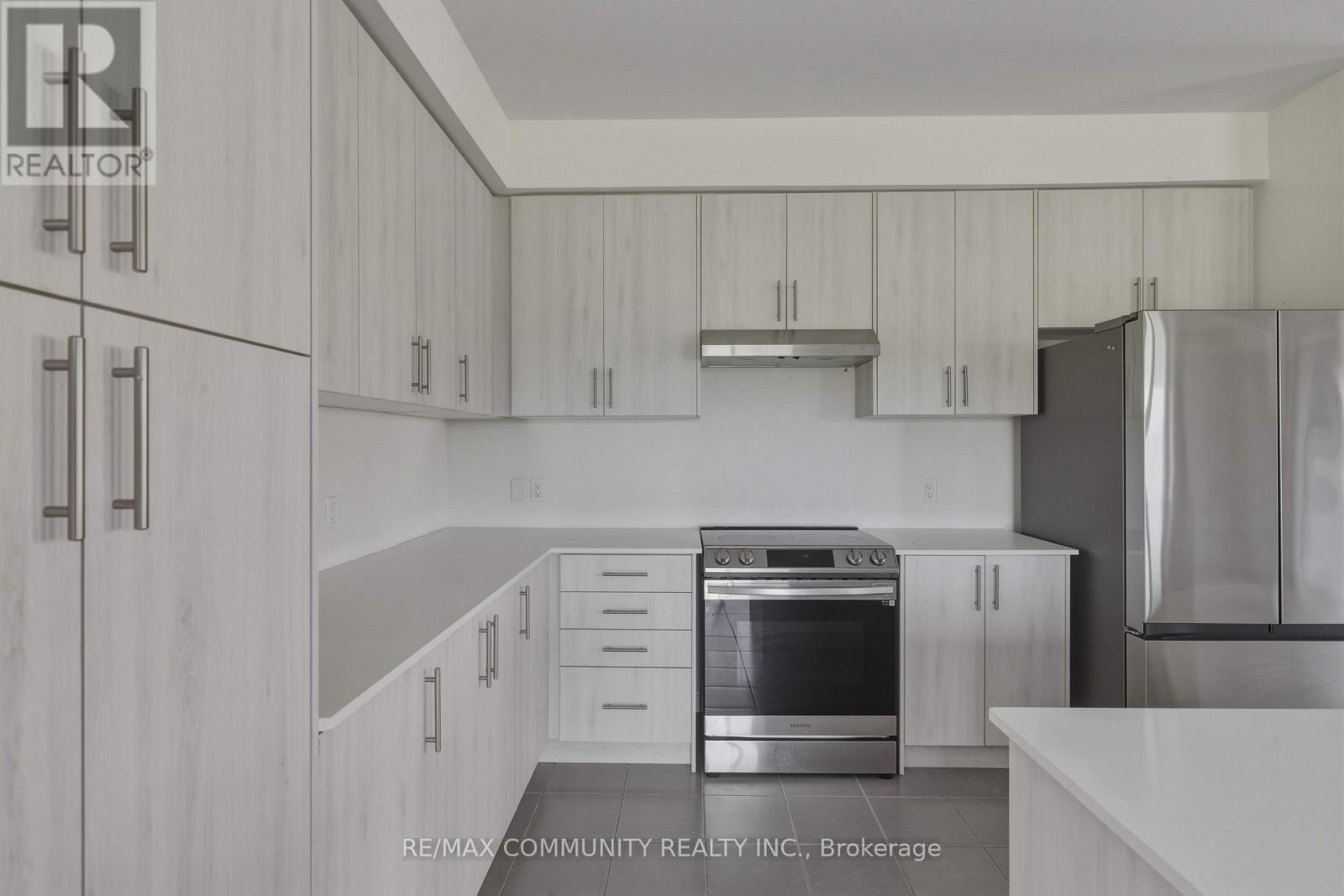 110 Oakmont Drive Property Photo 11