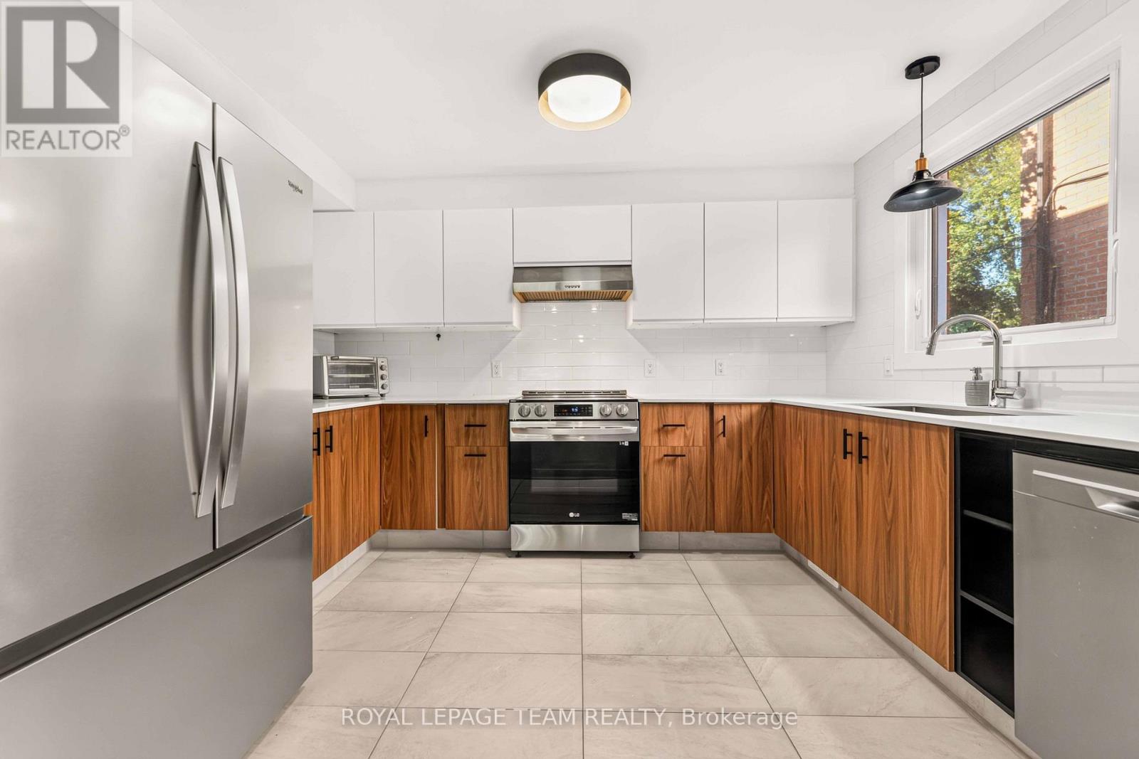 1 - 204 Donald Street Property Photo 14