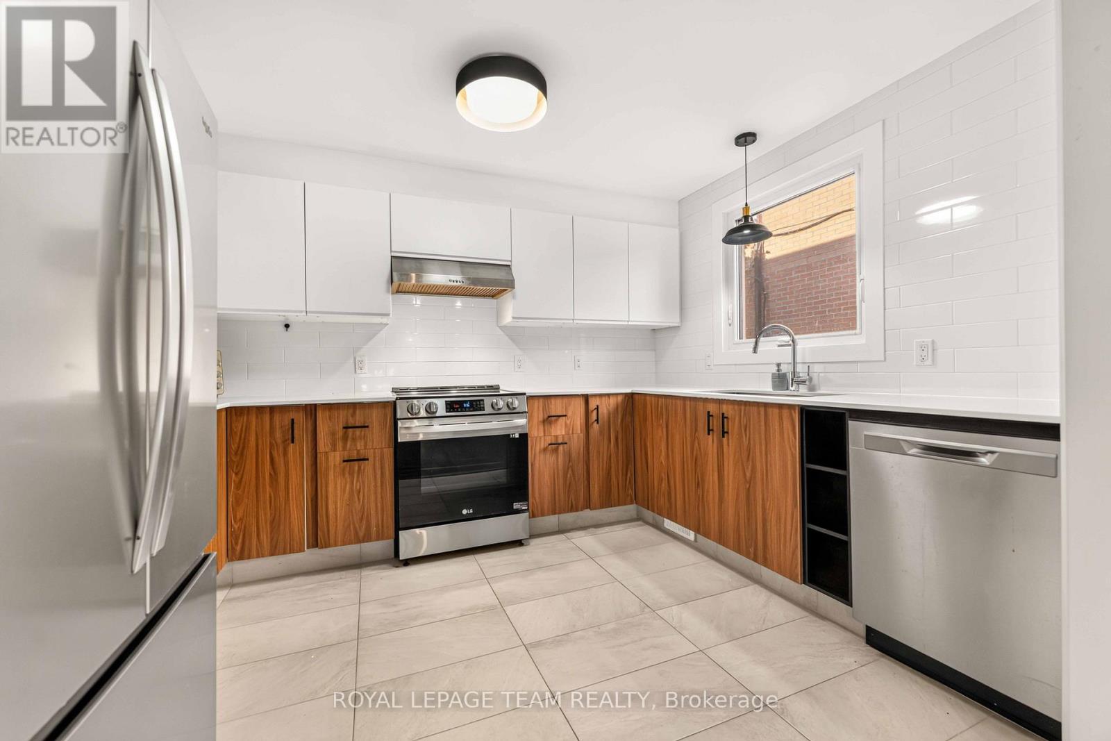 1 - 204 Donald Street Property Photo 15