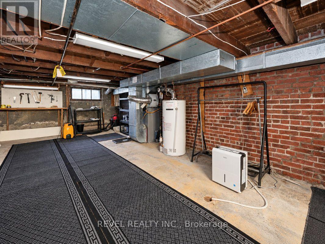 46 Newton Street Property Photo 23
