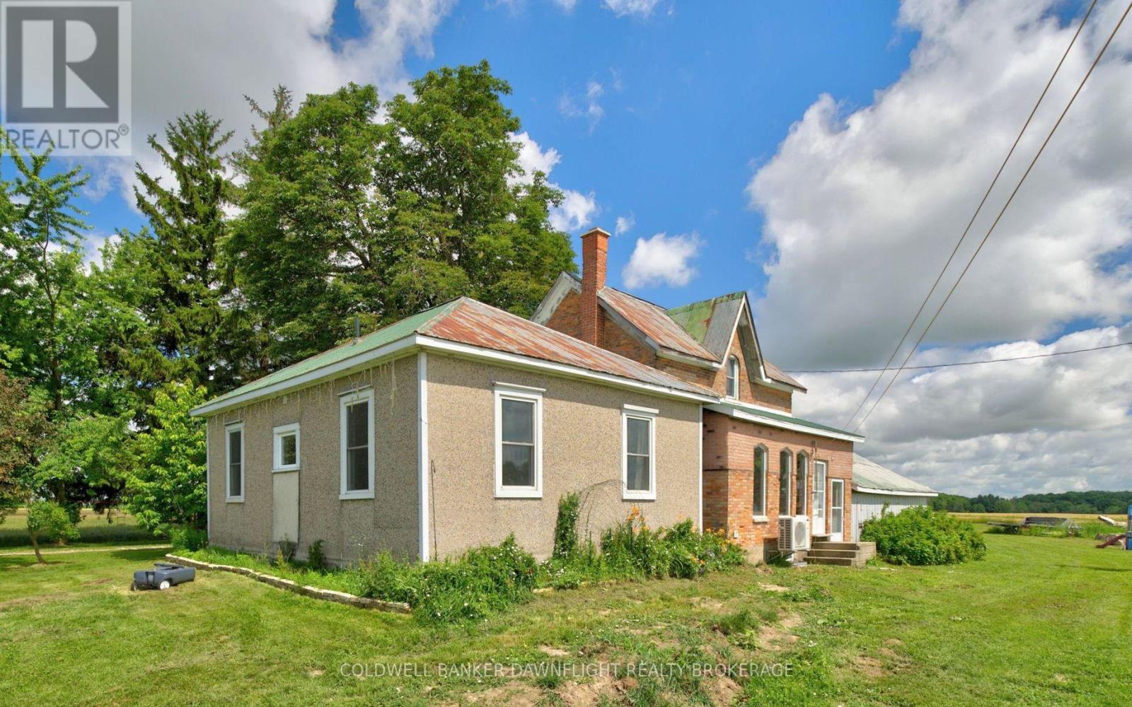 5740 32 Line Property Photo 2