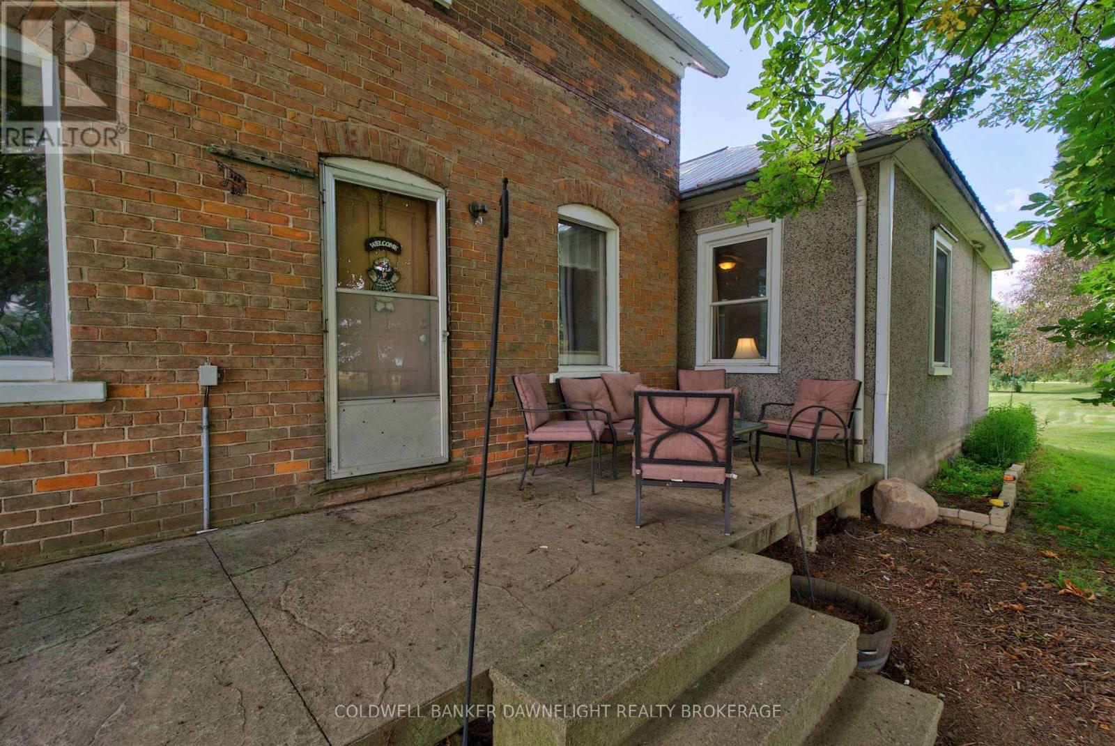 5740 32 Line Property Photo 4
