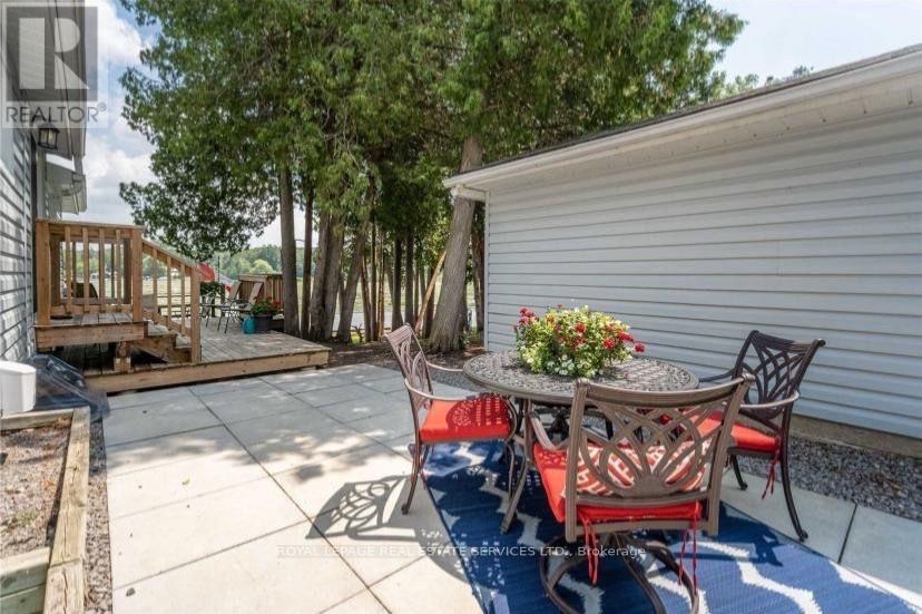 2365 Selwyn Bay Lane Property Photo 7