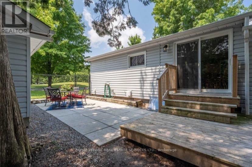 2365 Selwyn Bay Lane Property Photo 8