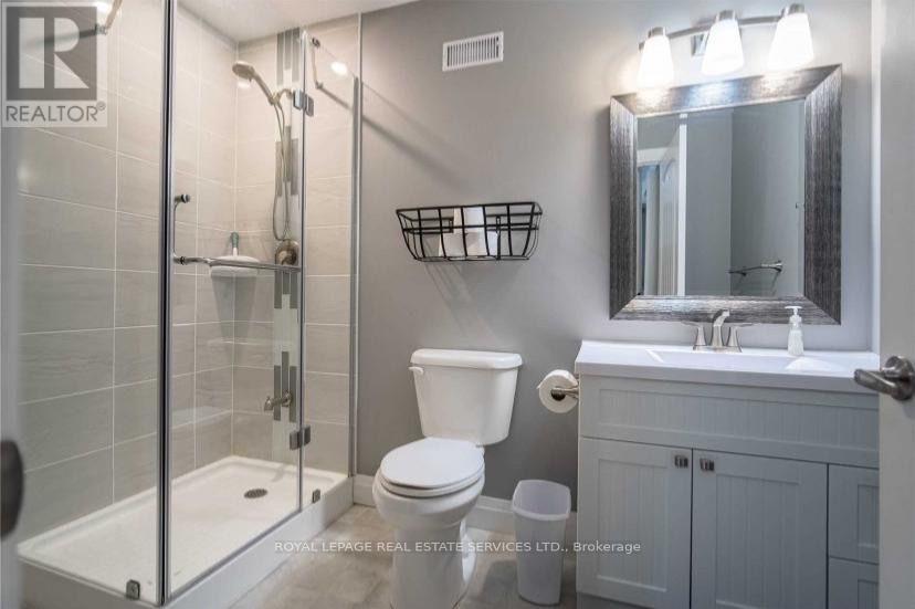 2365 Selwyn Bay Lane Property Photo 35