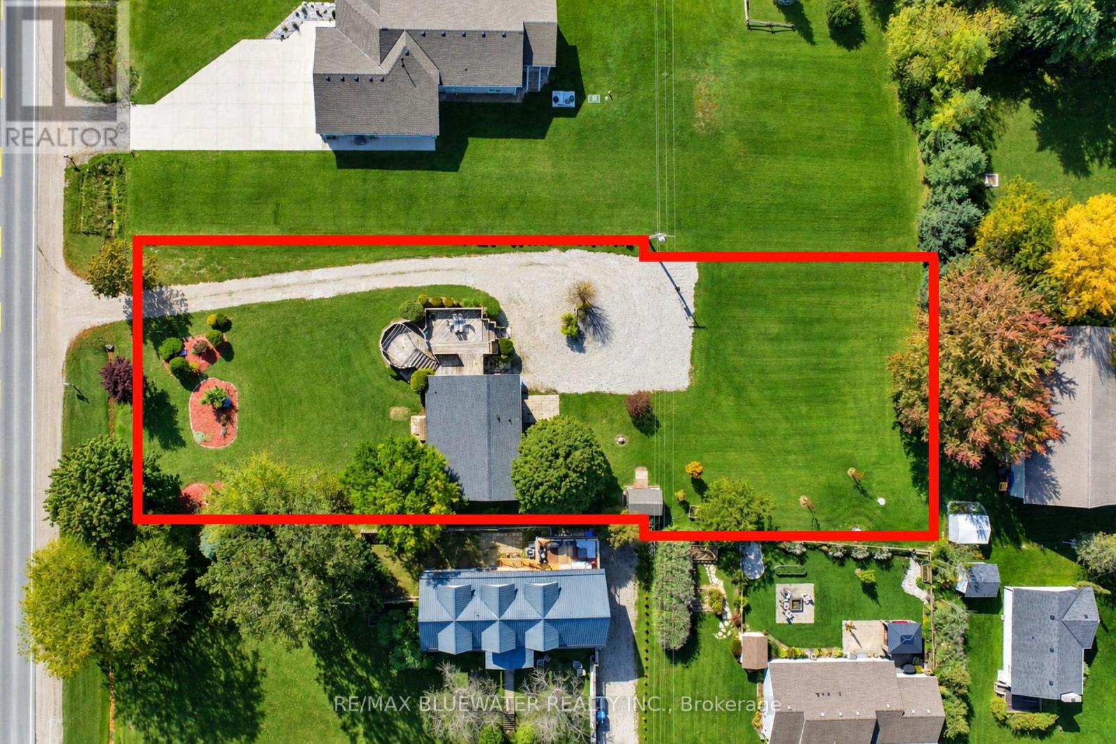 71251 Bluewater Highway Property Photo 6