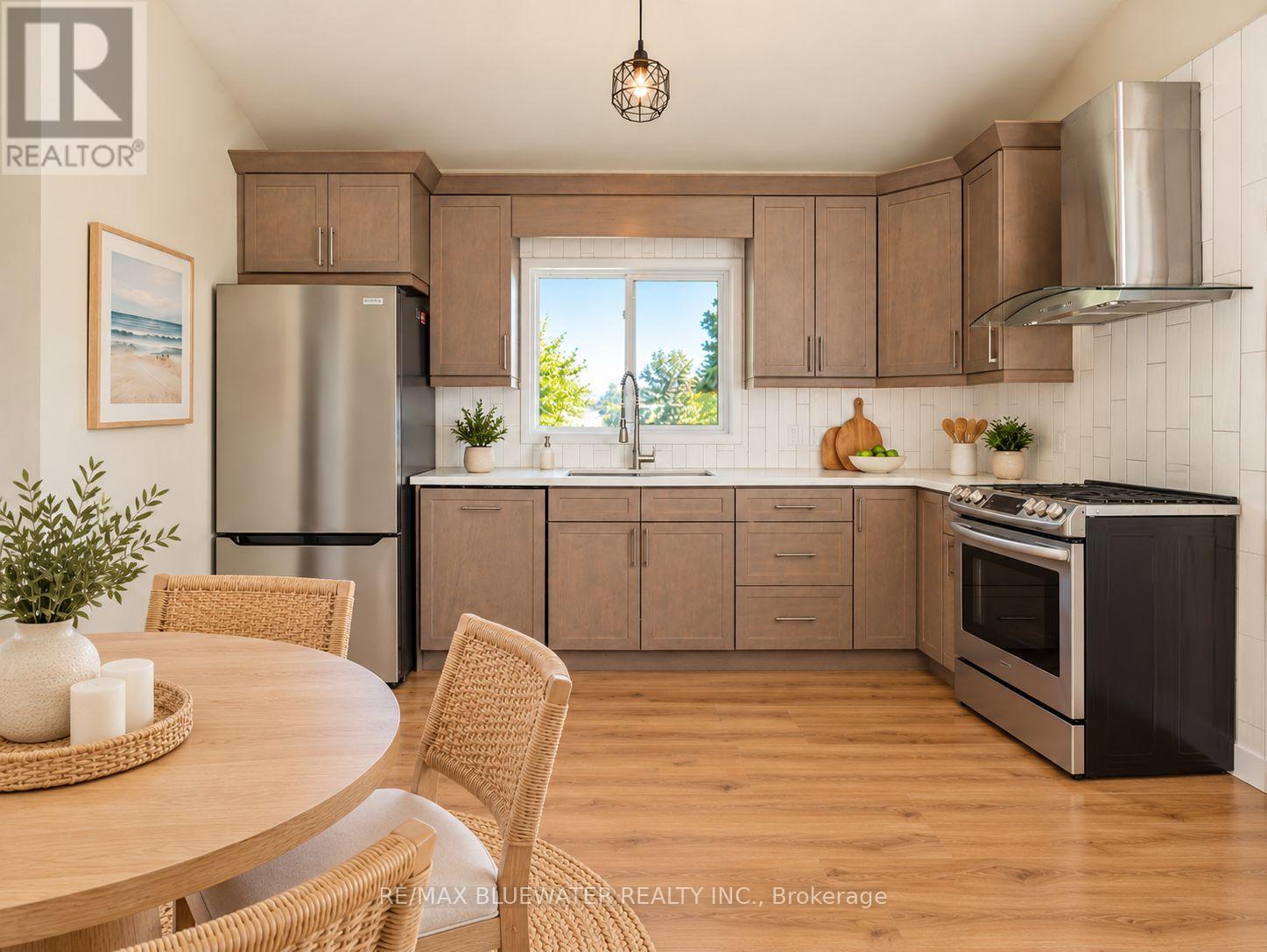 71251 Bluewater Highway Property Photo 12
