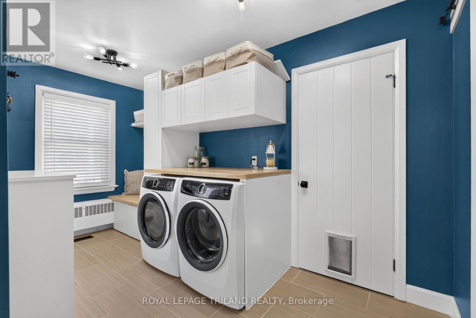 696 Queen Street Property Photo 11
