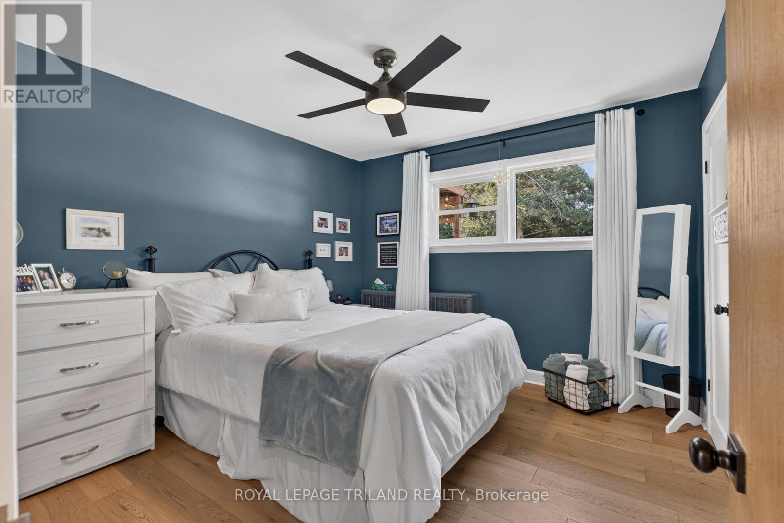 696 Queen Street Property Photo 25