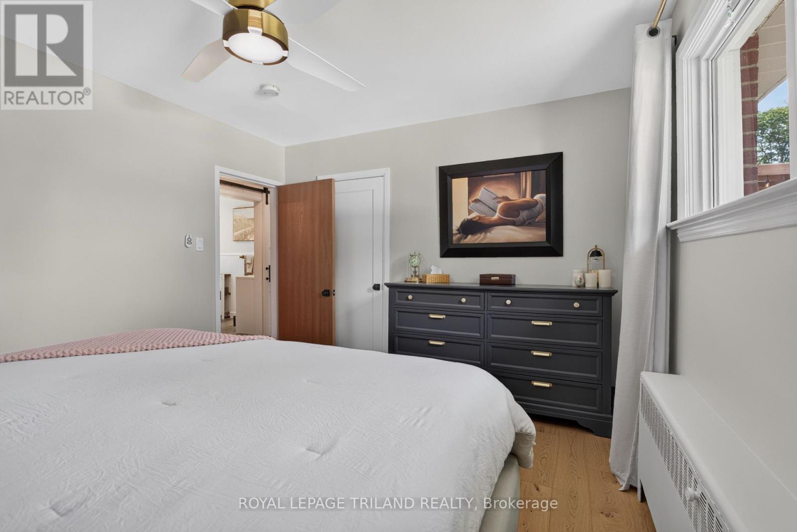 696 Queen Street Property Photo 27