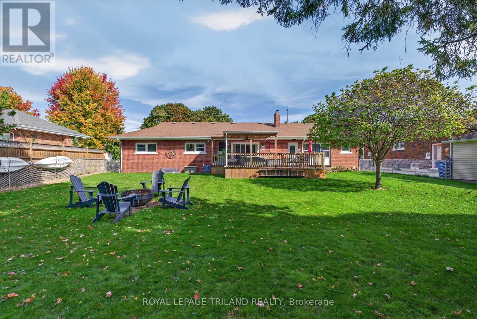 696 Queen Street Property Photo 35