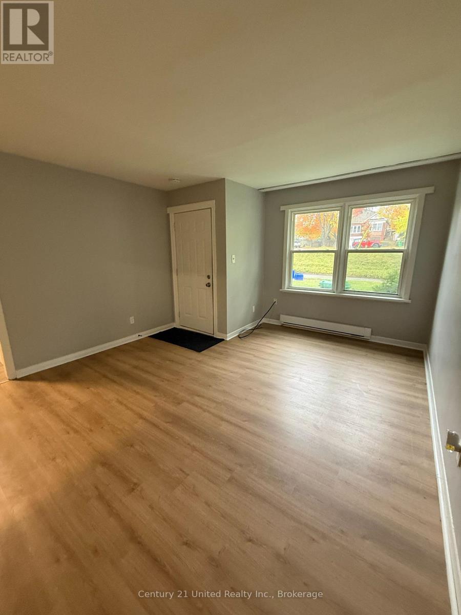 A - 1269 Clonsilla Avenue Property Photo 4