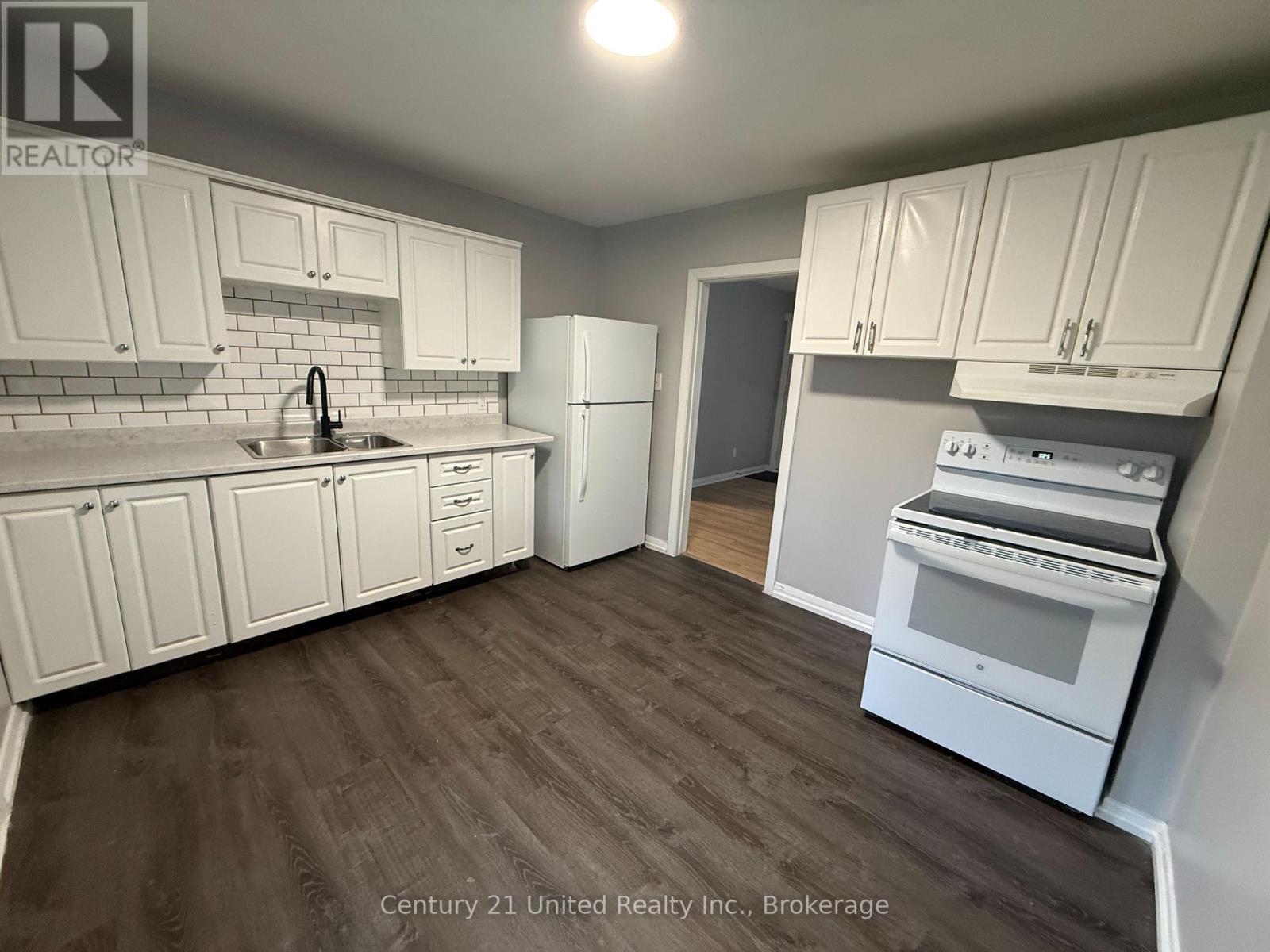 A - 1269 Clonsilla Avenue Property Photo 6