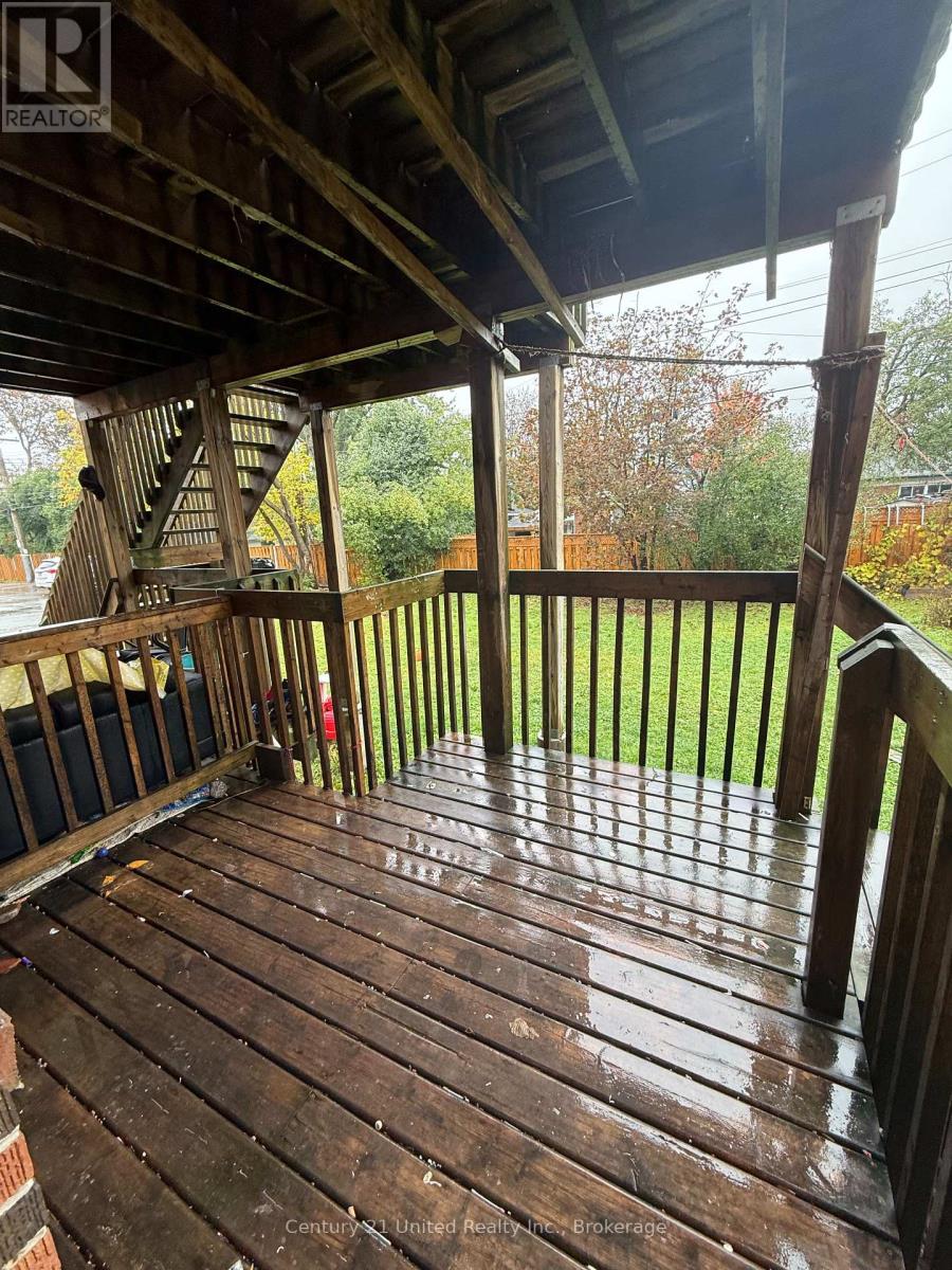 A - 1269 Clonsilla Avenue Property Photo 8