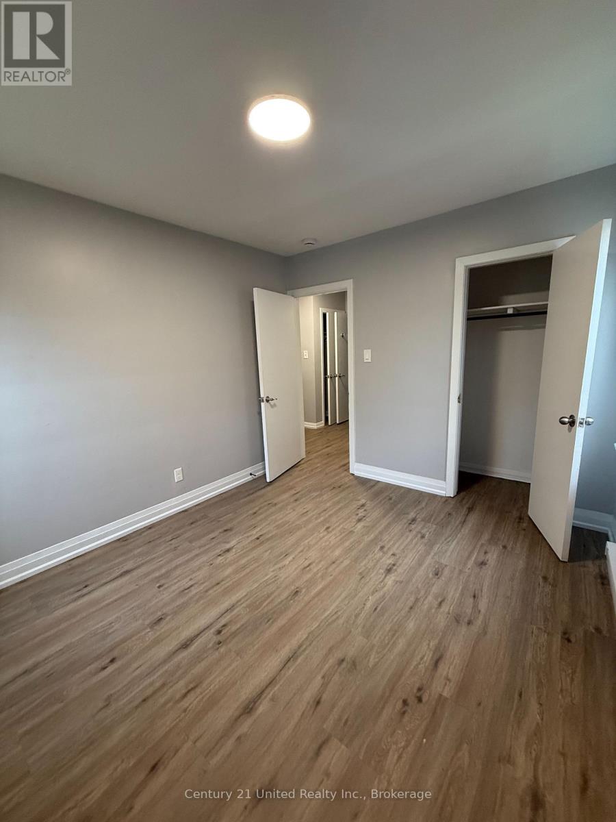 A - 1269 Clonsilla Avenue Property Photo 11