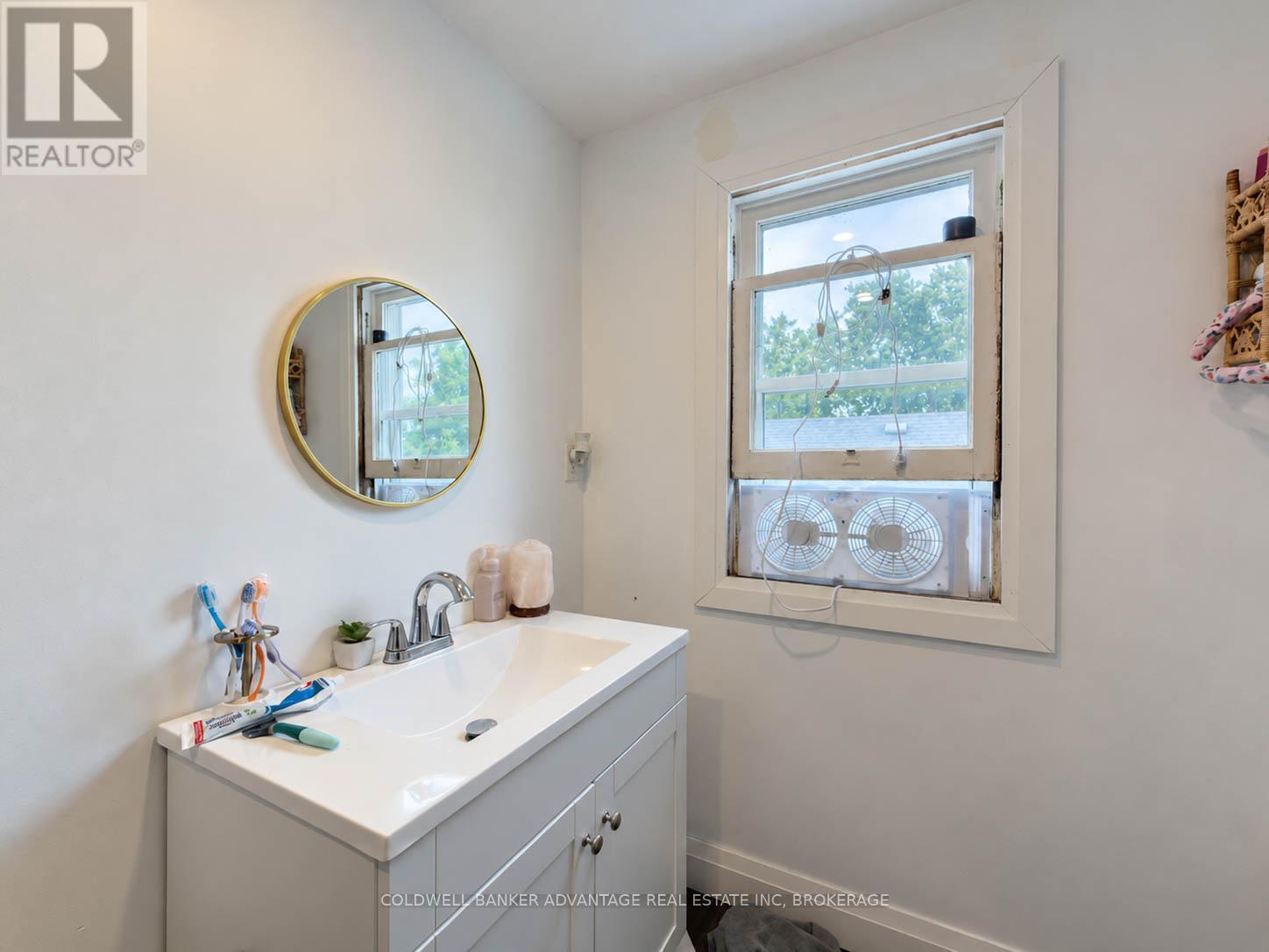 125 Omer Avenue Property Photo 29